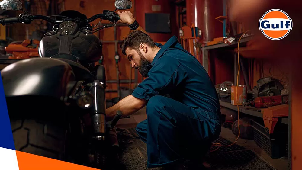 Como trocar o óleo da sua motocicleta