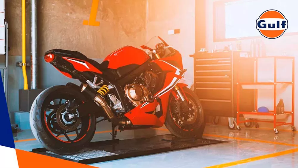 Como trocar o óleo da sua motocicleta