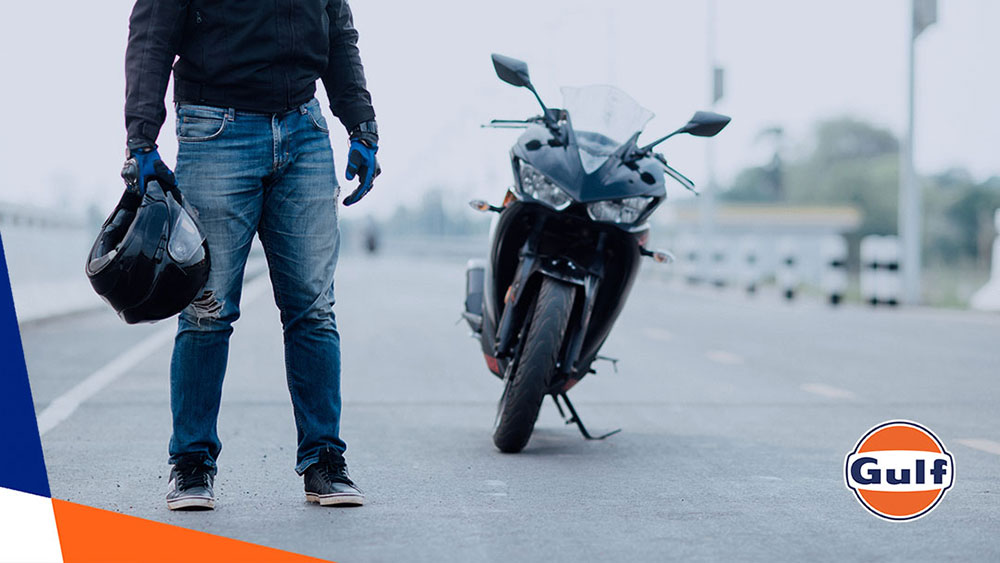 Os sinais de que está na hora de trocar o óleo de sua moto