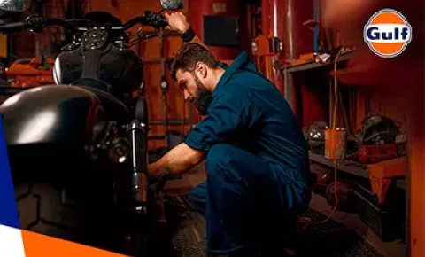 Como trocar o óleo da sua motocicleta