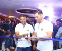 Mechanic meet with Dhoni